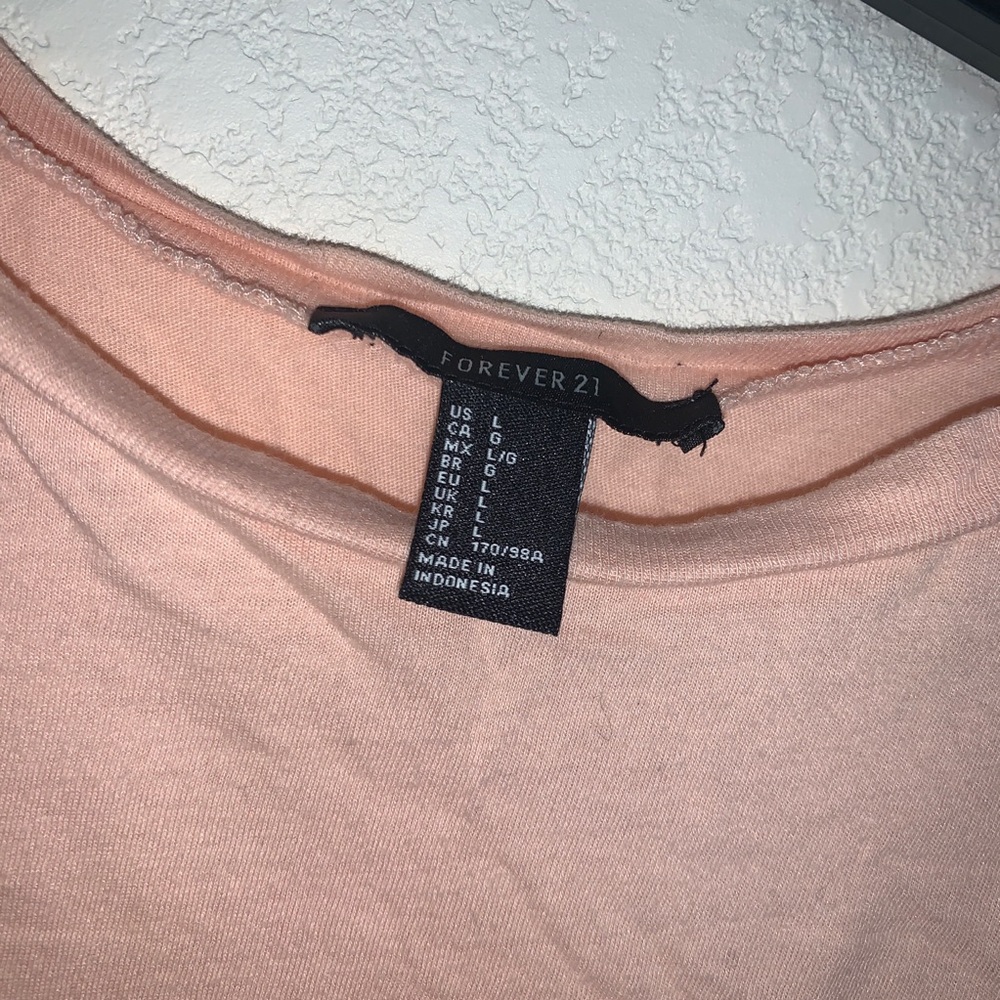 Forever21 basic tee - Picture 2 of 3